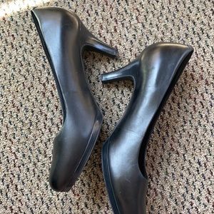 Clarks leather heels